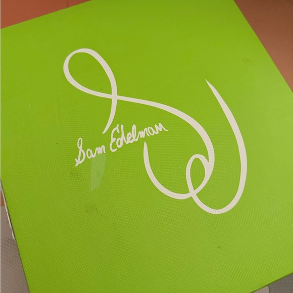 Sam Edelman Laguna Waterproof Lug Sole Chelsea Boot - Picture 7 of 8